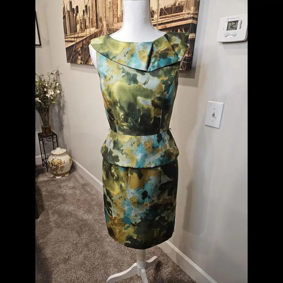 Tahari Dresses & Skirts - Elegant Multicolor Sleeveless Dress